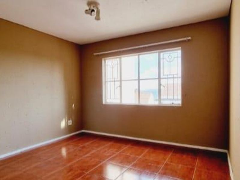 2 Bedroom Apartment for Sale in Ridgeway - Photo 5