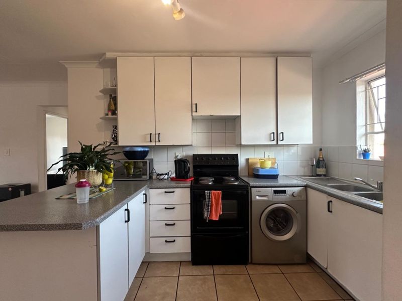 Timeless! Spacious! This one has it all! - Photo 4