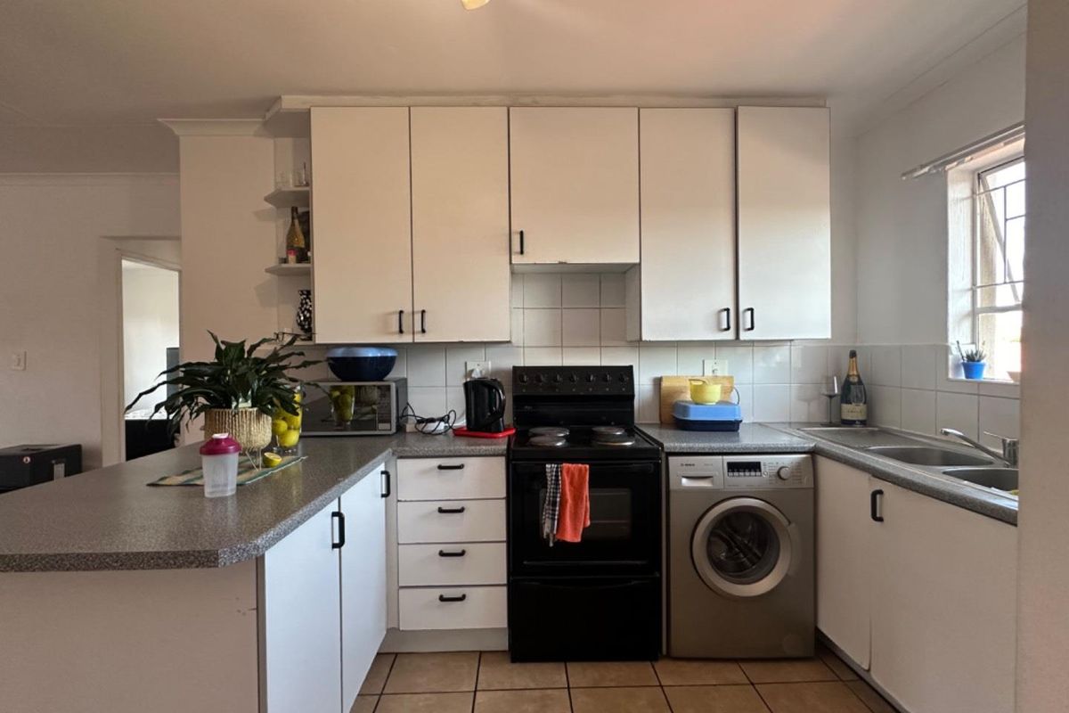 Timeless! Spacious! This one has it all! - Photo 4