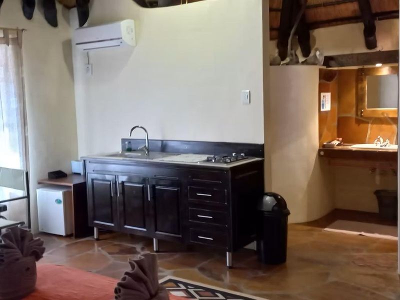 Safari Lodge close to Omaruru 5000 ha - Photo 8