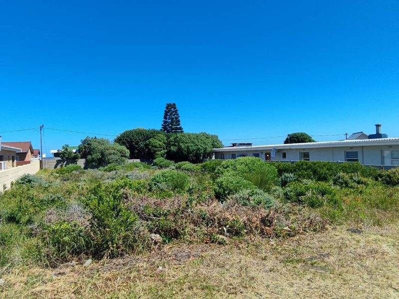 Vacant Land in Franskraal: Excellent Location, Level stand, Distant Sea Views - Photo 2