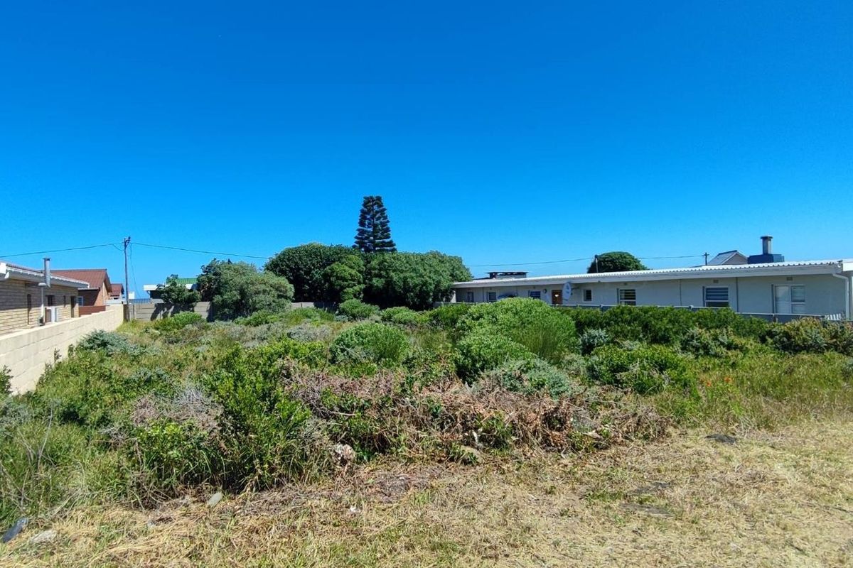 Vacant Land in Franskraal: Excellent Location, Level stand, Distant Sea Views - Photo 2