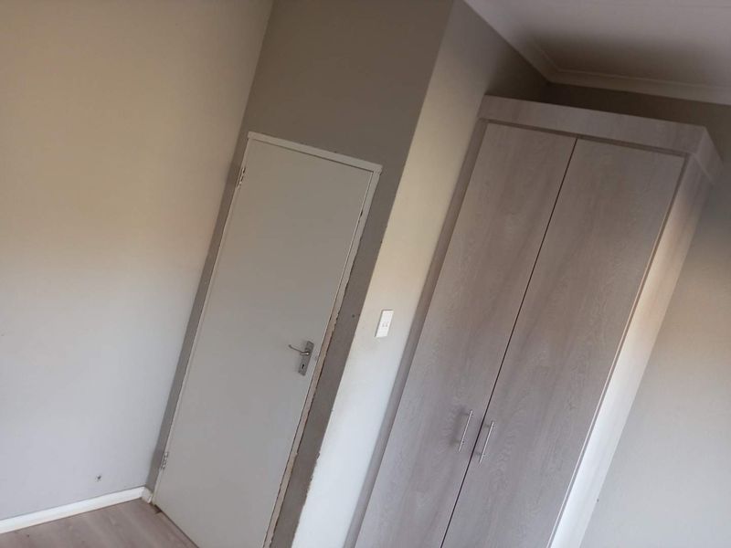 Spacious Living & Family Fun: Perfect 2-Bedroom Apartment - Photo 7