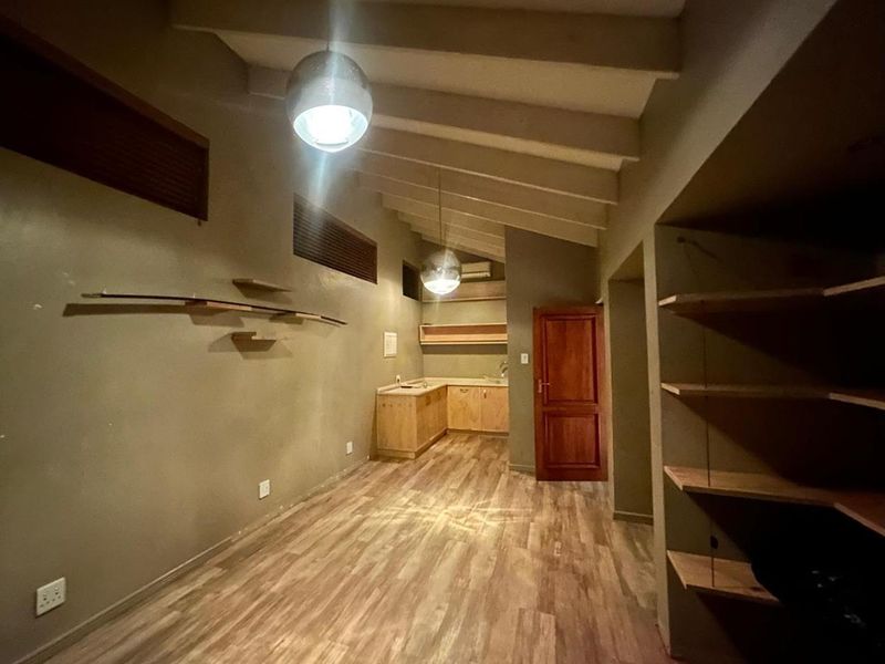 EXCLUSIVE MANDATE - FOR SALE Once in lifetime opportunity! Best price!  4-Bedroom Family House - Photo 7