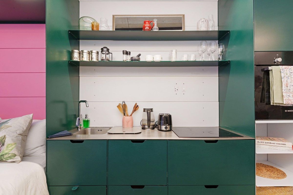 Slick fully furnished city pad - Photo 4