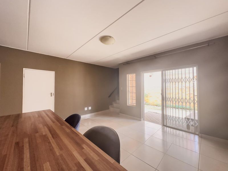 2 Bedroom Duplex With A Private Garden - Photo 4