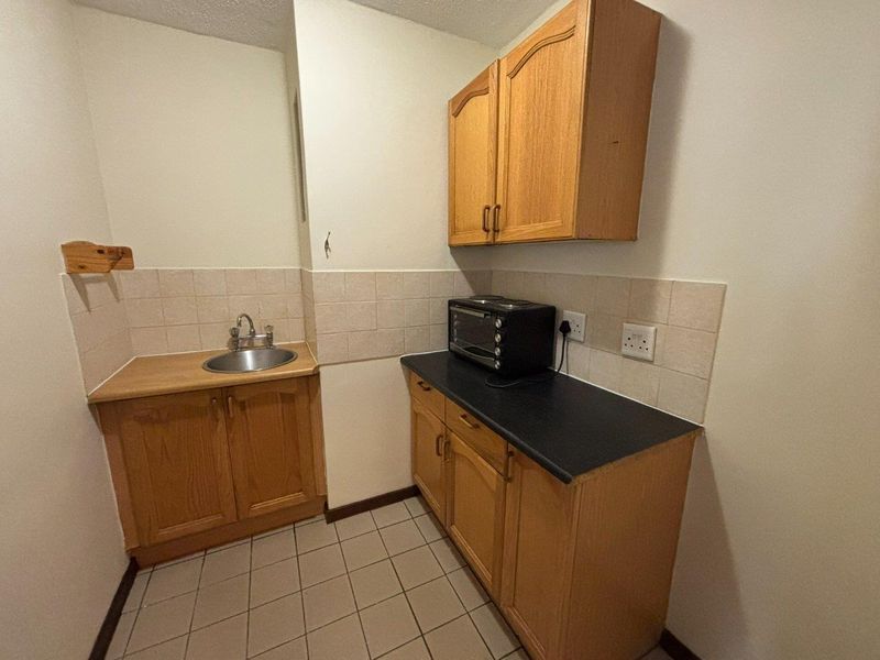 2 Bedroom apartment in Hatfield - Photo 3