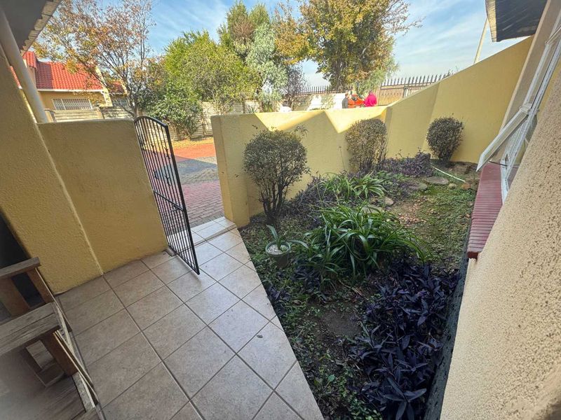 Spacious Family Home For Sale - Photo 3