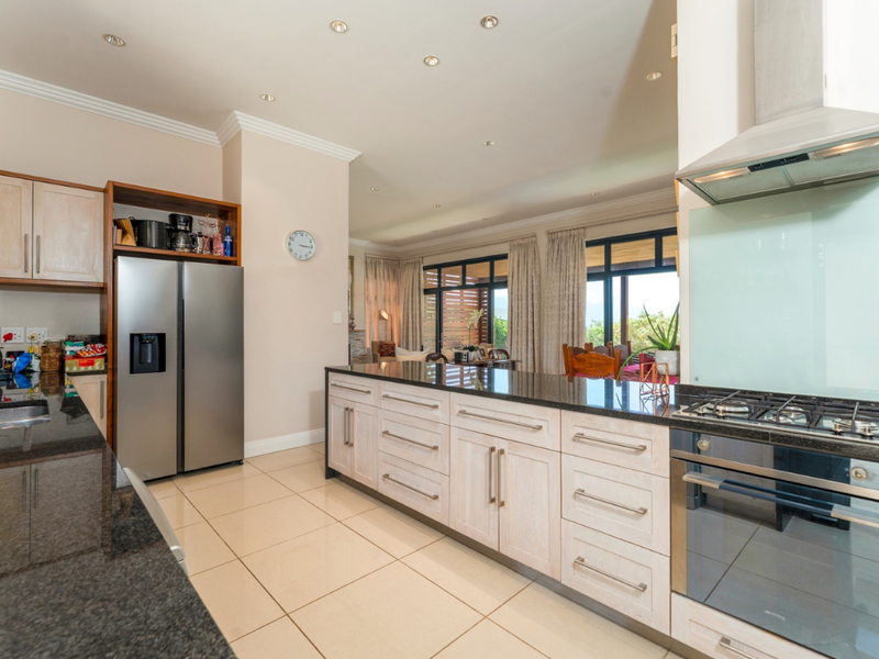 Elegant Estate Living With a View - Photo 8