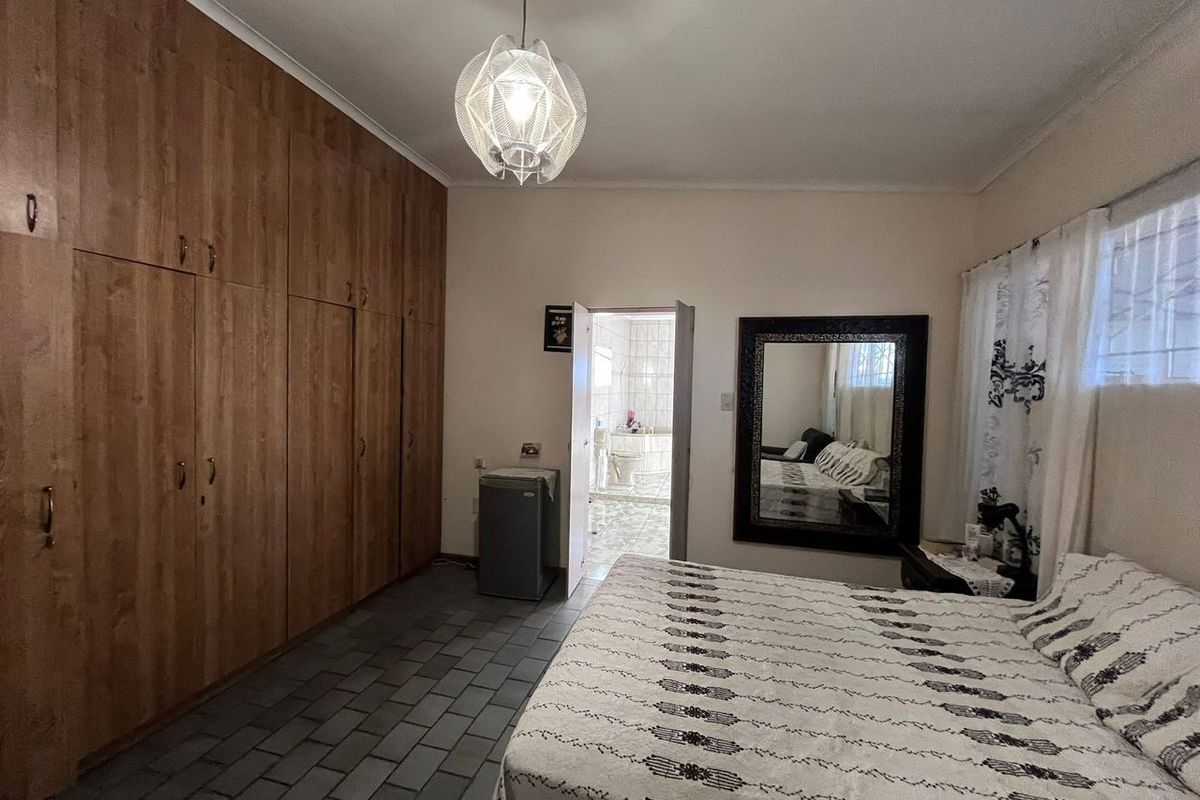 Beautiful Freestanding House For Sale in Khomasdal, Windhoek - Photo 4