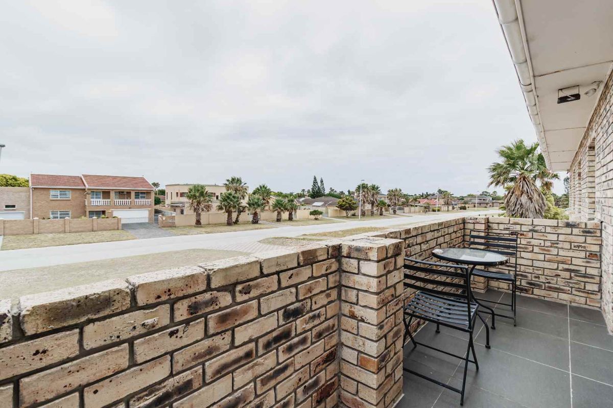 Ultimate Student Haven: 16-bedroom Student Accommodation For Sale - Photo 3