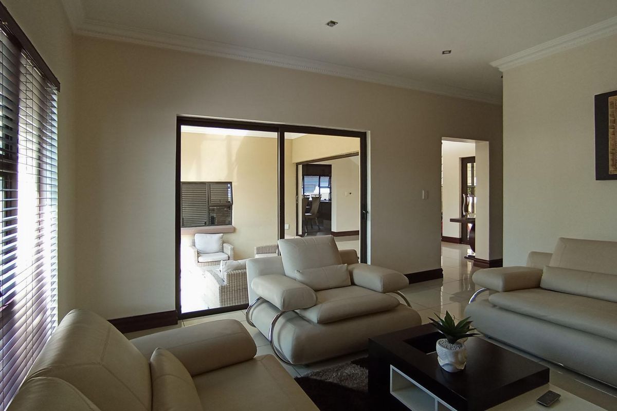 BLUE VALLEY GOLF AND COUNTRY ESTATE - Photo 2