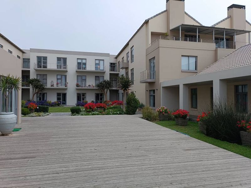 Retirement Apartment in Sought After Complex - Photo 6