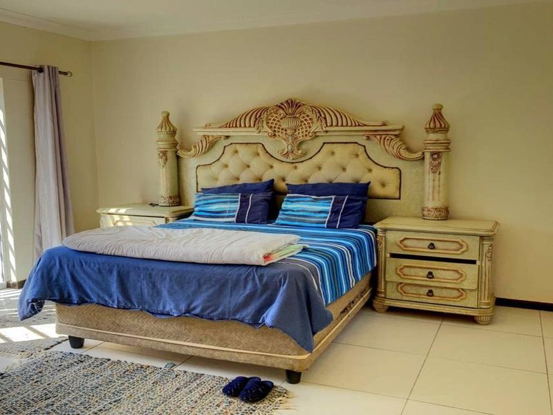 Spacious 3-Bedroom Corner Home in Tamariskia Ext 3 - Photo 4