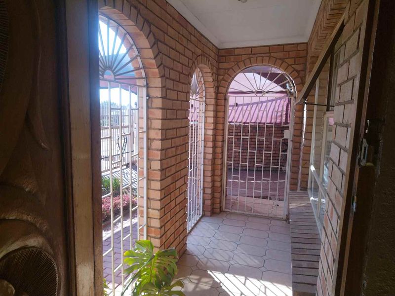 3 bedrooms house to rent in Mabopane E - Photo 4