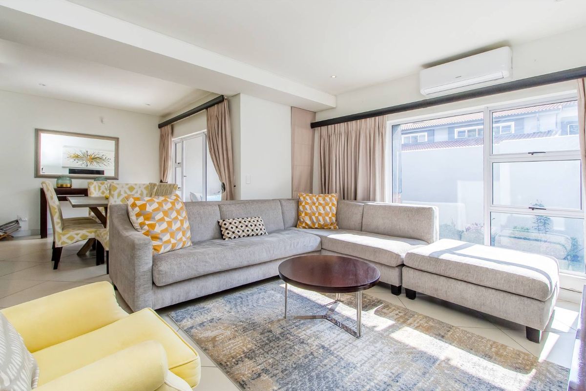 Stylish 3 Bedroom Townhouse in Edenburg,Rivonia - Photo 3