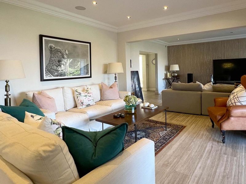 Magnificent Six-Bedroom Family Residence with Sea Views – Durban North - Photo 4