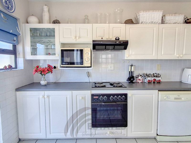 Townhouse For Sale in Central Swakopmund - Photo 10