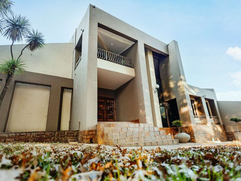 Gorgeous 4 Bedroom Home in Morning Hill Bedfordview - Photo 8