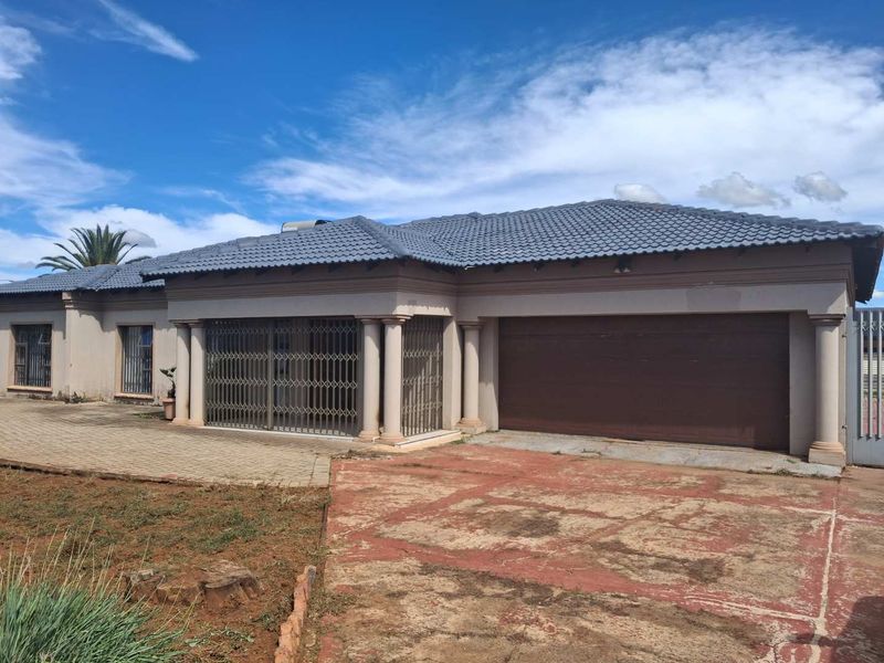 4 Bedroom House To Rent Unitas Park - Photo 2