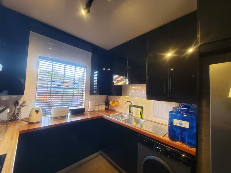 A cosy townhouse with an invertor To Let in Willowbrook - Photo 8