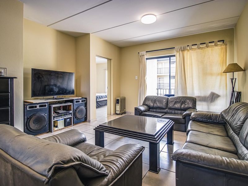 “Secure returns. Prime location. Immediate income.” - Photo 7