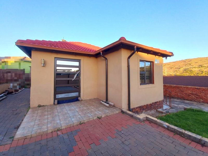 Three bedrooms house for sale in Atteridgeville - Photo 3