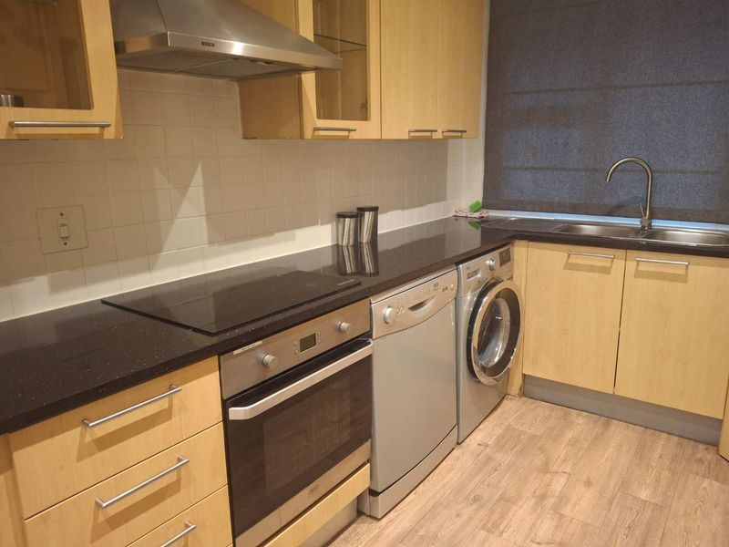 A BEAUTIFULLY FURNISHED TWO BEDROOM APARTMENT - Photo 9