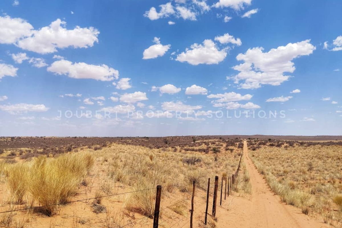 EXCEPTIONAL KALAHARI FARM FOR SALE IN NAMIBIA - HARDAP DISTRICT - Photo 4