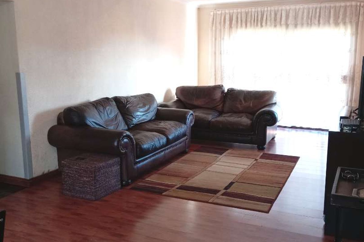 THREE BEDROOM HOUSE FOR SALE IN DAWN PARK EXT 7 - Photo 3