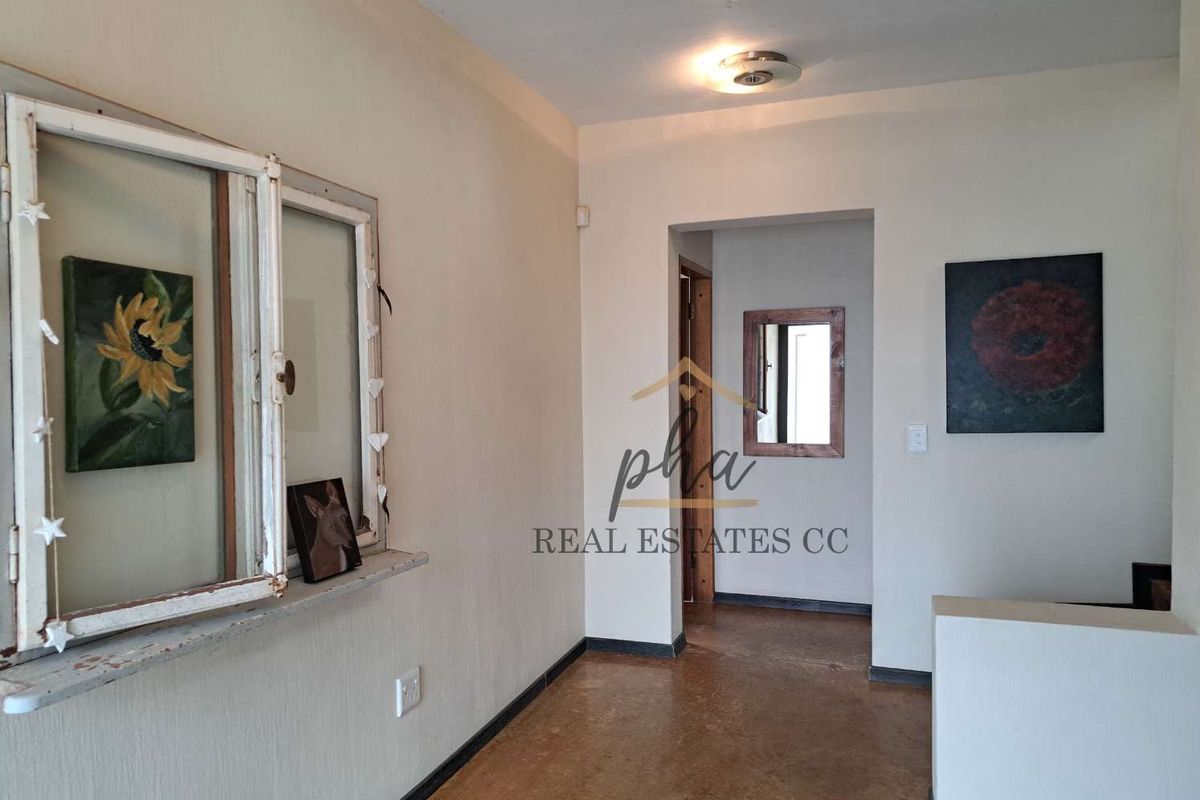 Elegant Gem with stunning views of the Walvis Bay Lagoon for sale for N$3 890 000.00 - Photo 3