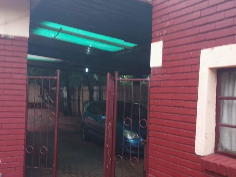 well located bisiness right very neat property - Photo 9