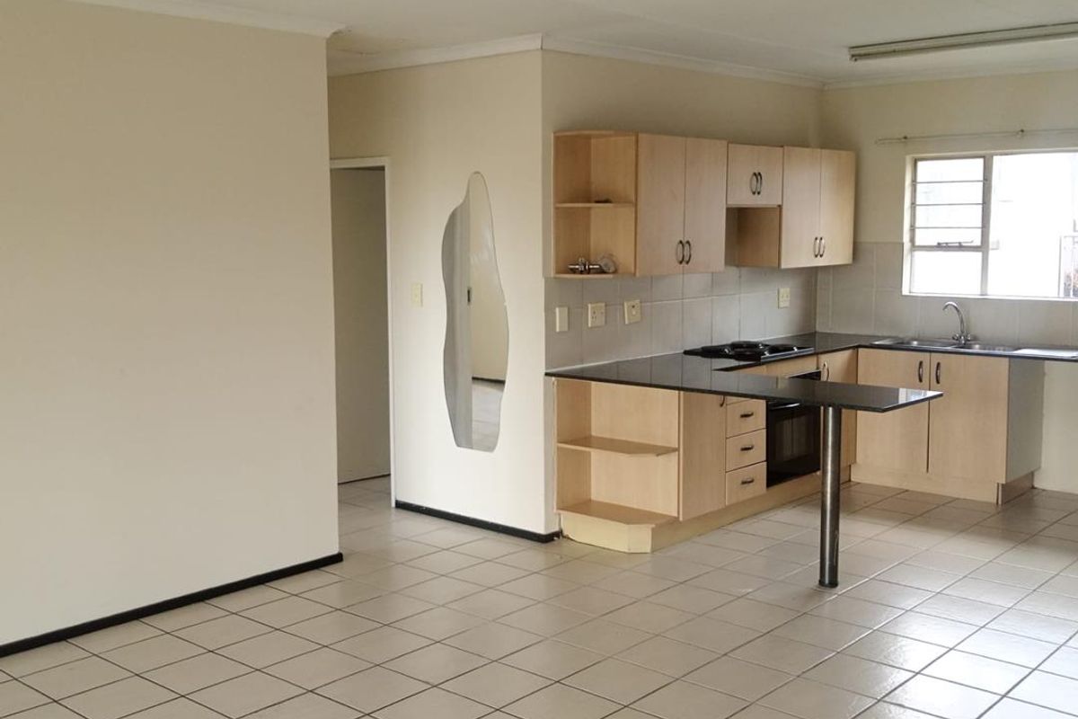 Gorgeous apartment close to amenities - Photo 5