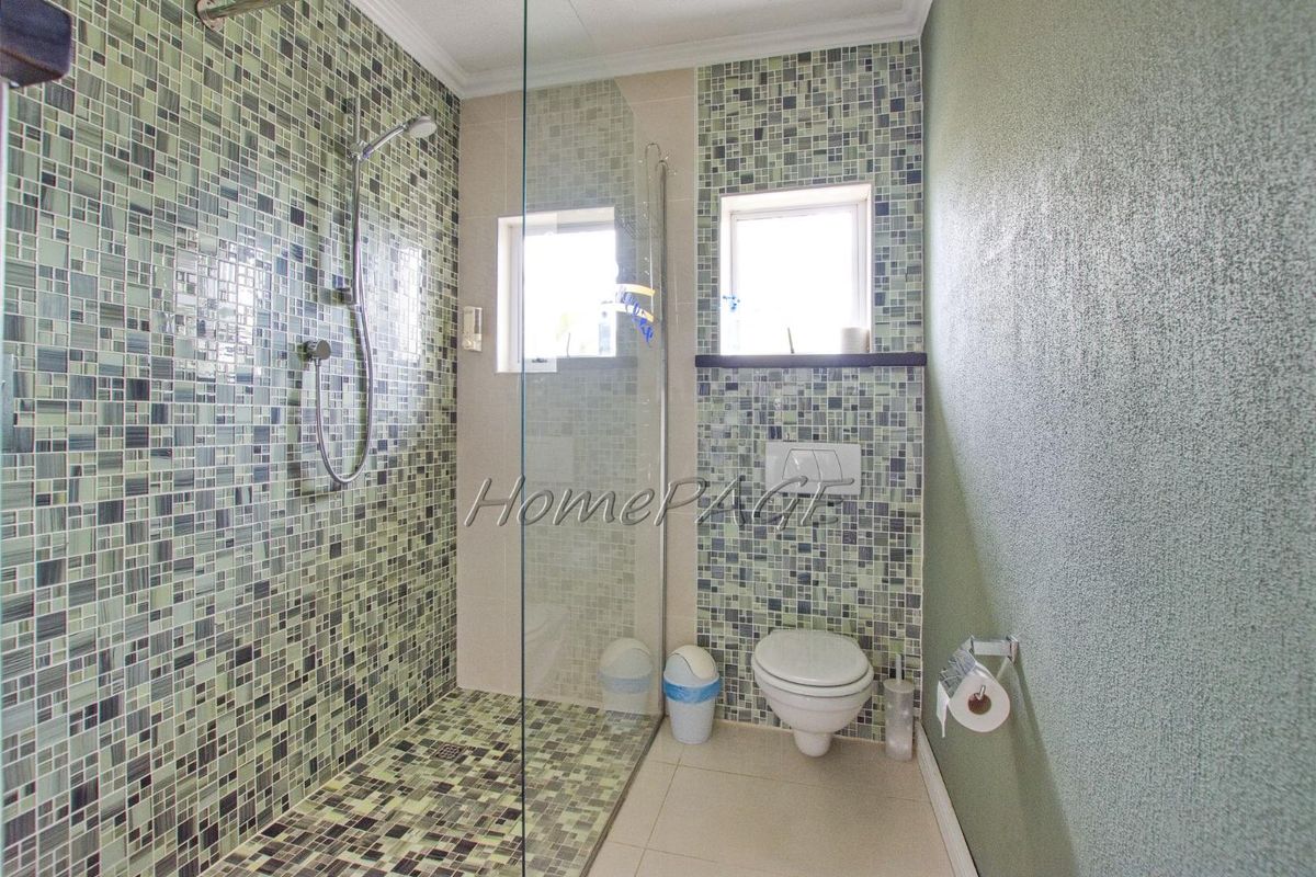 Swakopmund:  BEAUTIFUL UPMARKET Guesthouse is for Sale - Photo 4