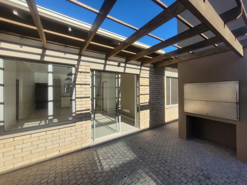 3 Bedroom House For Sale Mooikloof Country Estate - Photo 10