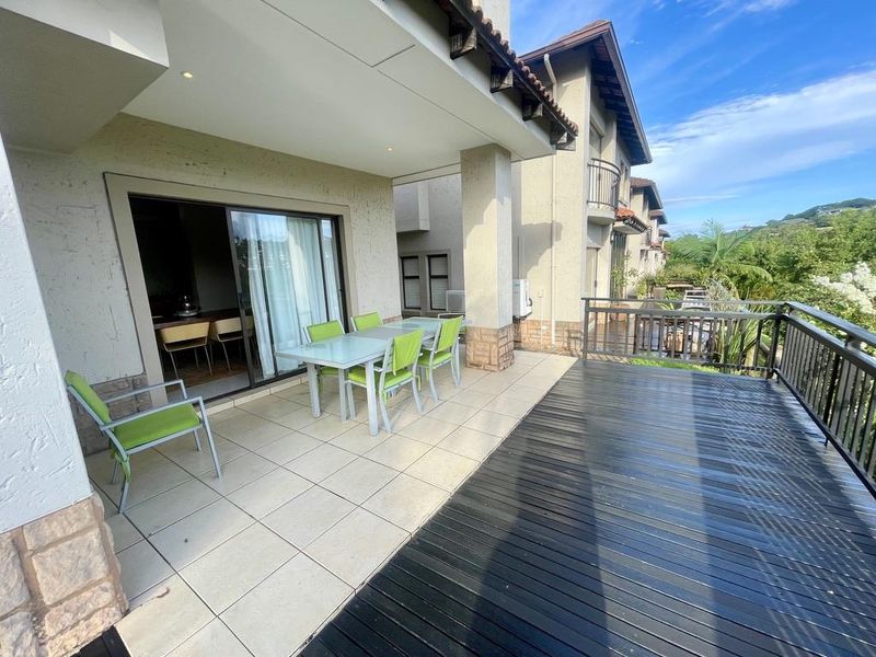 Hendra - Fully Furnished Townhouse to Rent in Sought-After La Lucia Gardens Estate - Photo 2