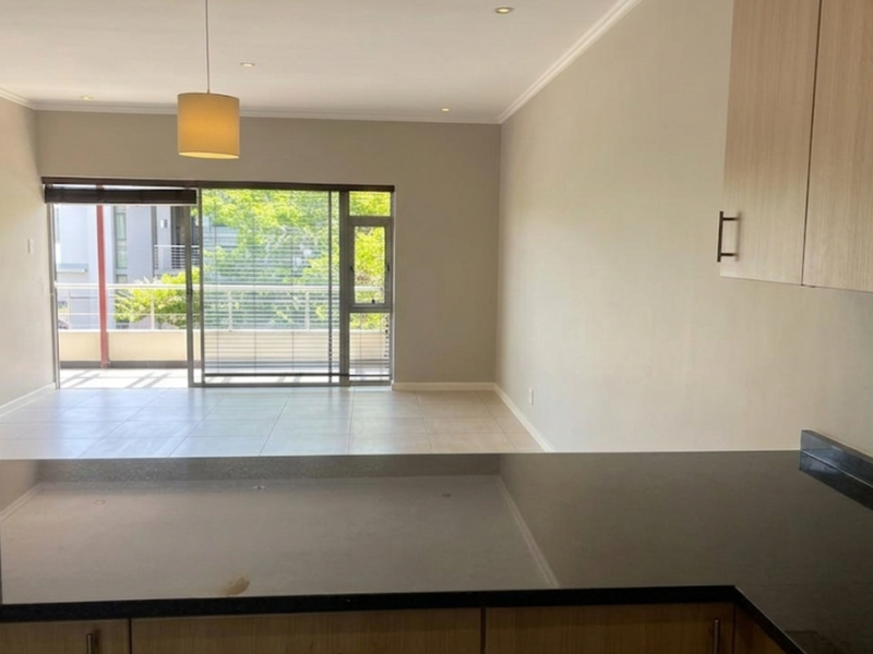 Magnificent 2 bedroom 2 bathroom apartment in Rivonia - Photo 7