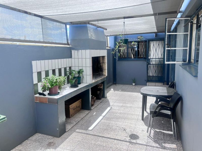 Spacious 3 Bedroom House for Sale in Khomasdal - Photo 2