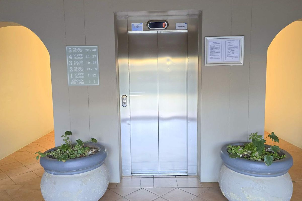 Charming Holiday Apartment Just Steps from the Beach - Photo 5