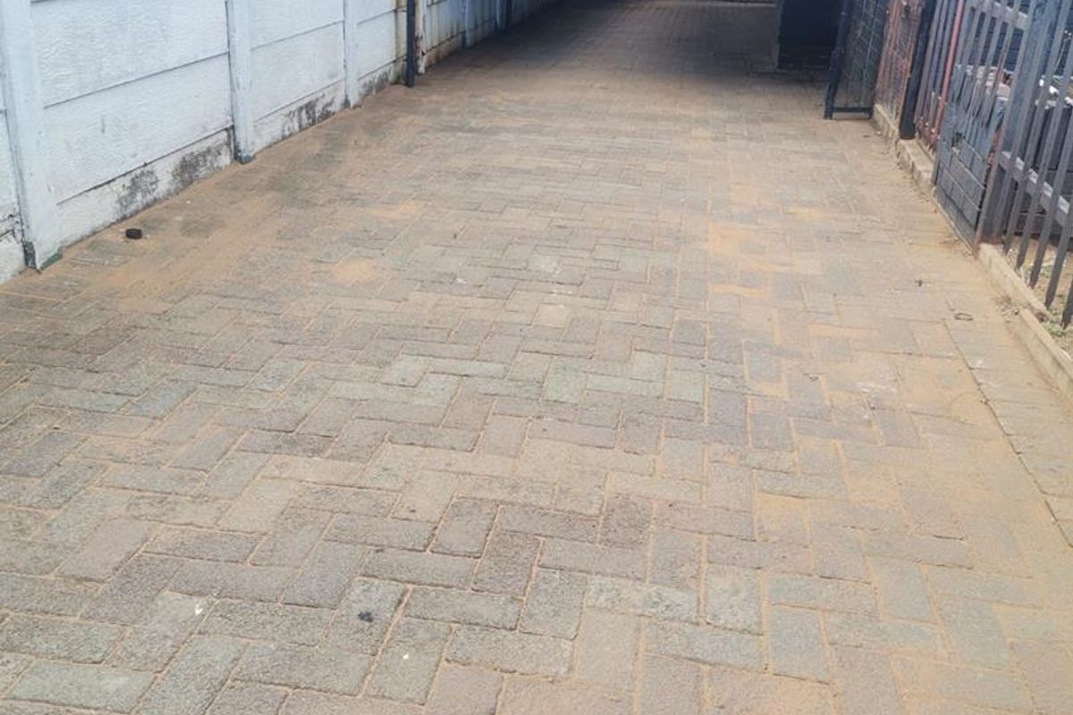 3 Bedroom House For Sale in Vanderbijlpark CE 1 - Photo 4