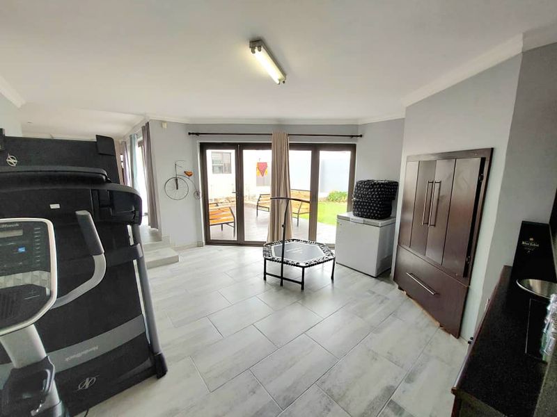 Stunning Home For Sale - Photo 9