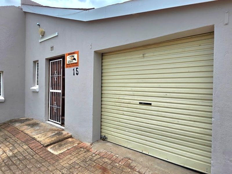 Charming 4 Bedroom house, Barberton - Photo 4