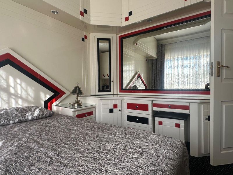 "A Dream Home for Your Family – and a Profitable Business Opportunity in One!" - Photo 10