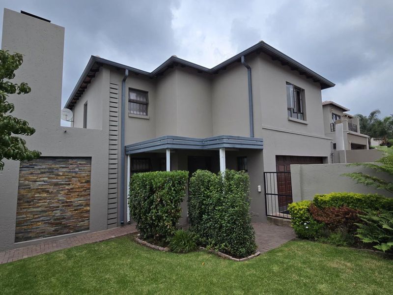 Luxurious Estate Living - 3 Bedroom Cluster Radiokop - Photo 2