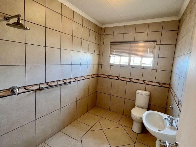 Business property FOR SALE - Photo 5