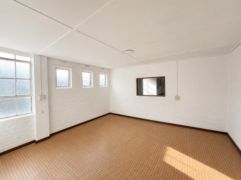 Prime Industrial Warehouse with Offices | 1,061m2 | New Germany / Pinetown - Photo 4