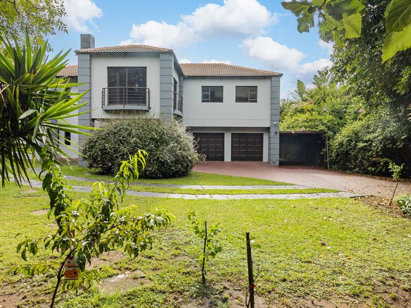Grand Bryanston East Estate Living | 8-Bedroom Luxury Residence with Exceptional Lifestyle Appeal - Photo 5