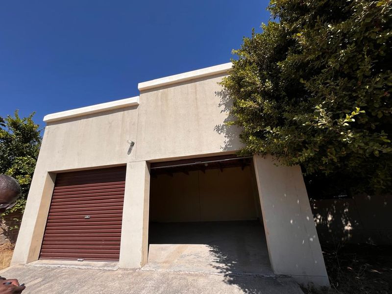 For Sale: 3 -Bedroom House In Outapi - Photo 4