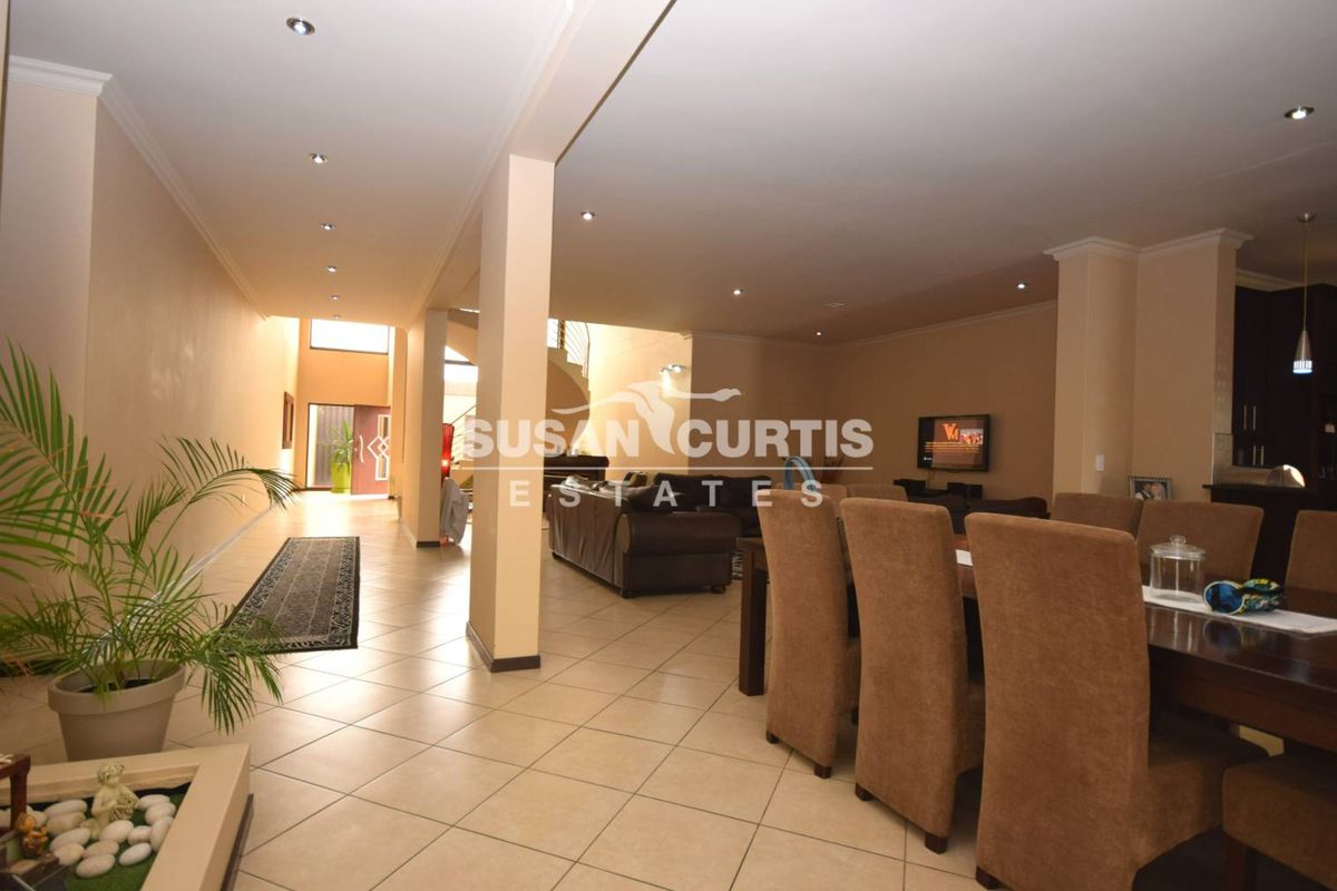 Executive Mansion - Photo 3