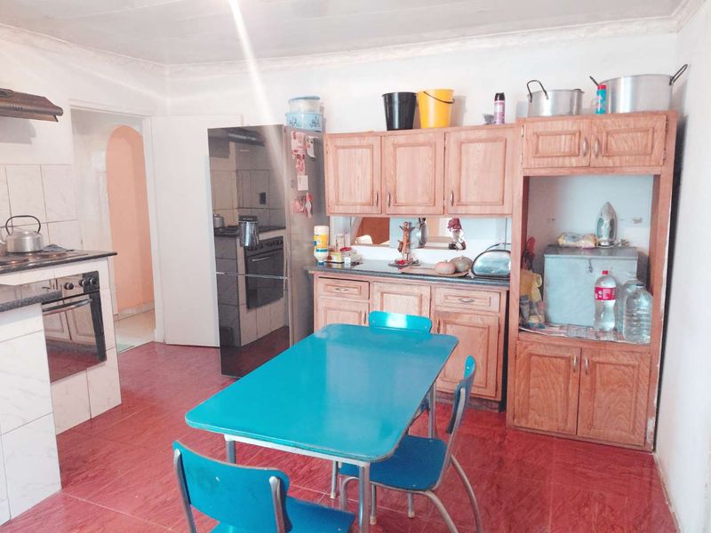 Prime Location: Steps from Palm Springs & Eyethu Mall! - Photo 10